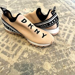 DKNY Abbi Women's Athletic Rose /Black Size 10